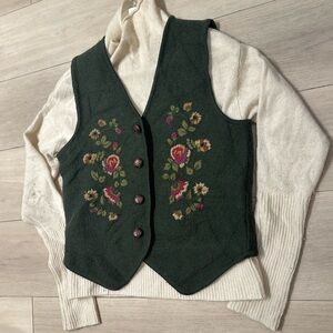 Vintage Jantzen Petite Green Olive Knit Vest‎ Embroidered Small